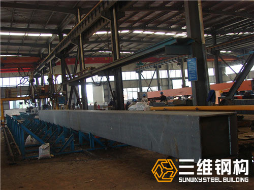 箱形柱加工--山东新黄金城hjc222钢结构公司