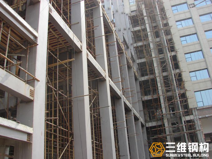 山东新黄金城hjc222钢结构公司建造的济南空军招待所钢结构改建工程效果图